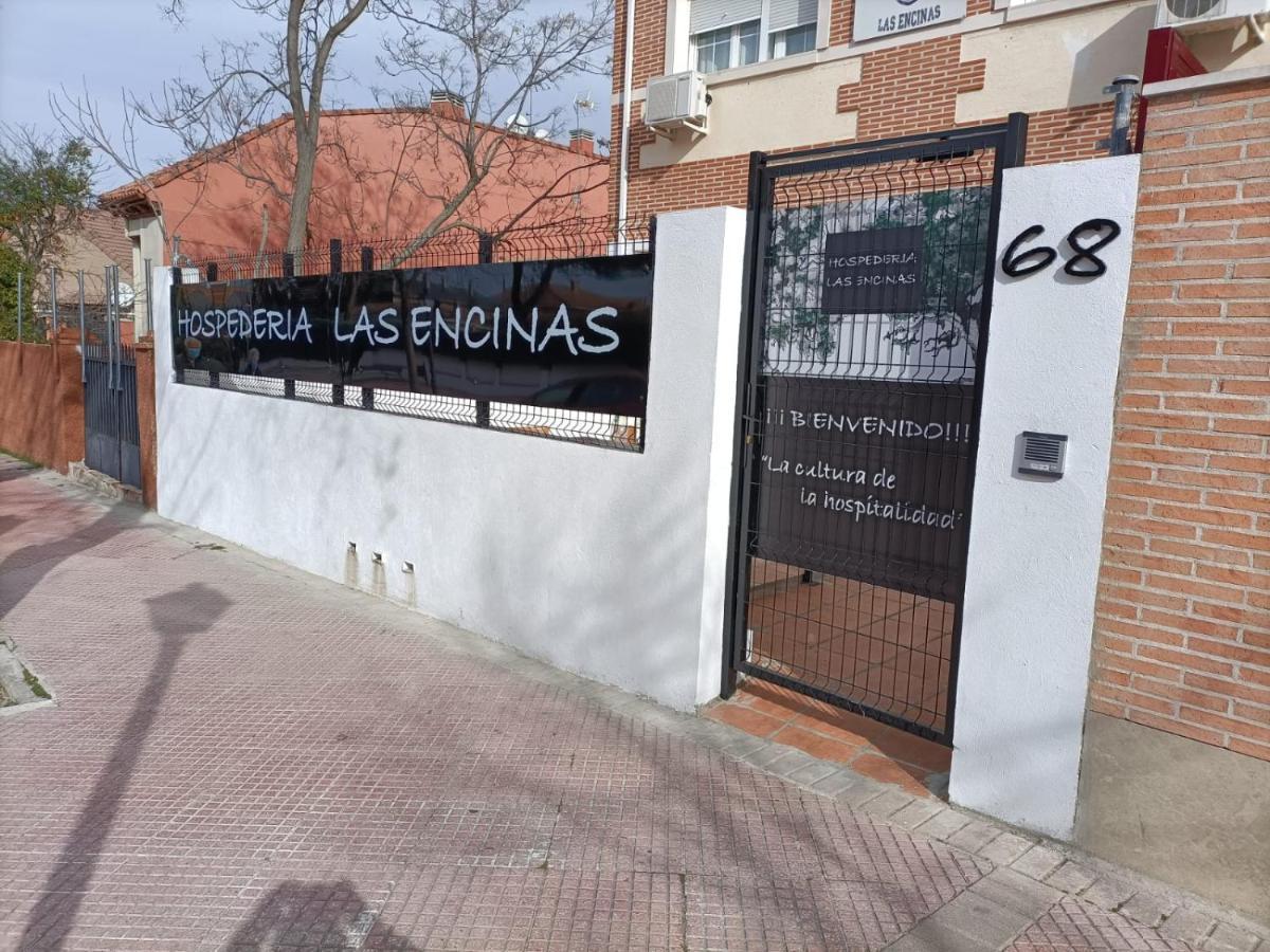 Hostal Las Encinas Villaviciosa de Odon Exterior photo